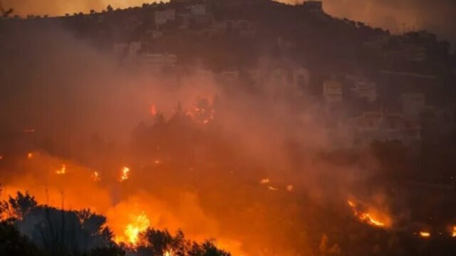 φωτια πεντελη