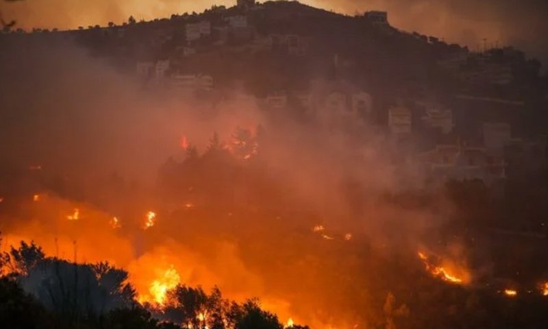 φωτια πεντελη