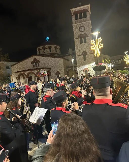 φωταγώγηση χριστουγεννιάτικου δέντρου στα Βριλήσσια 2024-2025