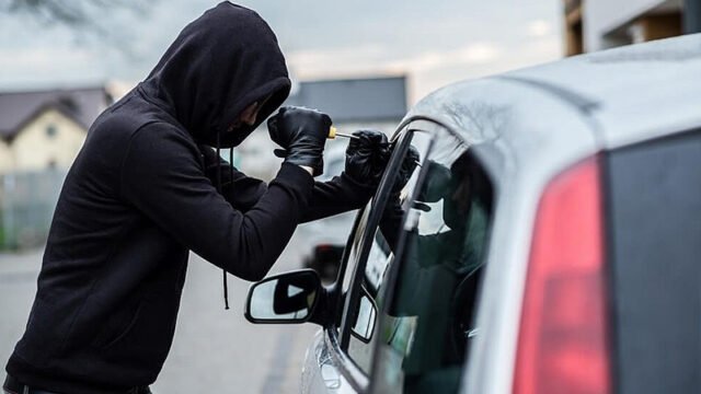 κλέφτης αυτοκινήτου
