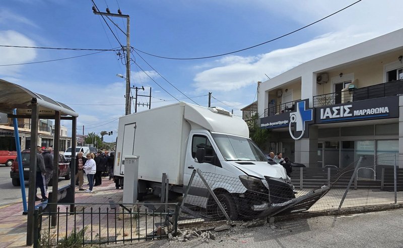 τροχαιο στον μαραθώνα