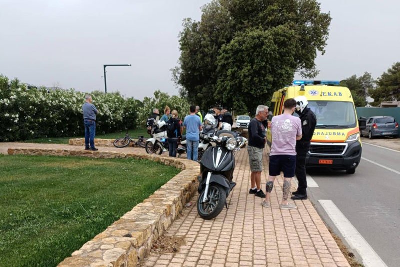 ποδηλατης στη βαρυμπομπη
