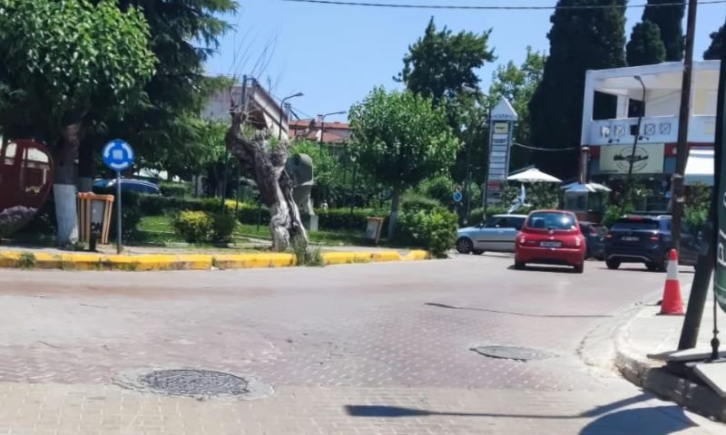 η κεντρική πλατεία της άνοιξης
